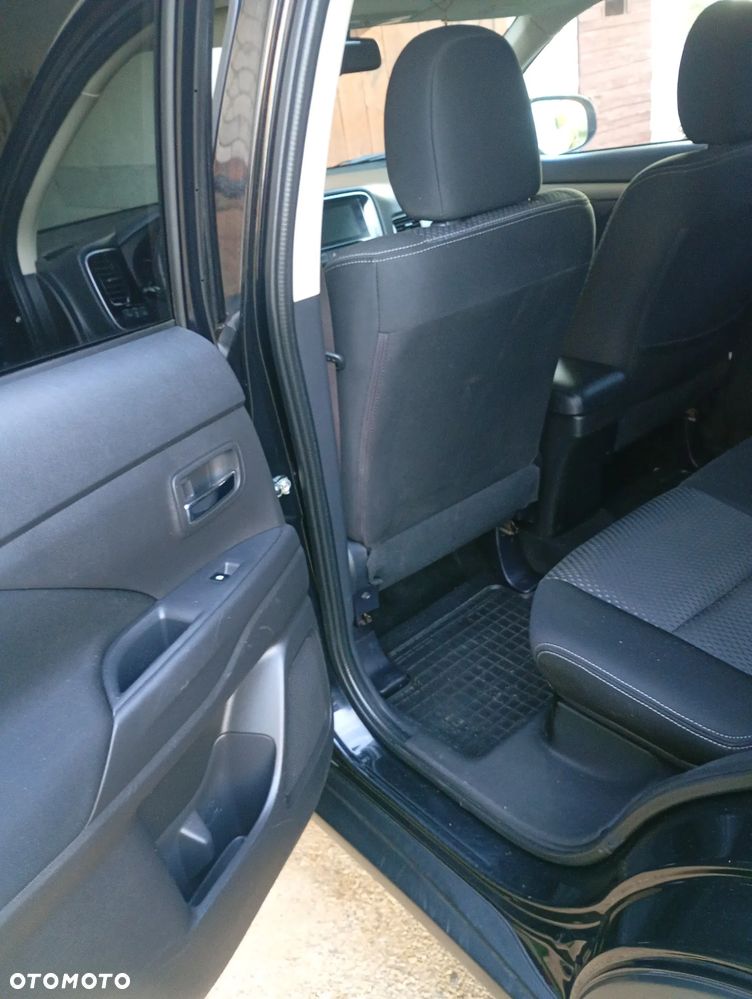 Mitsubishi Outlander 2.0 2WD Diamant - 11