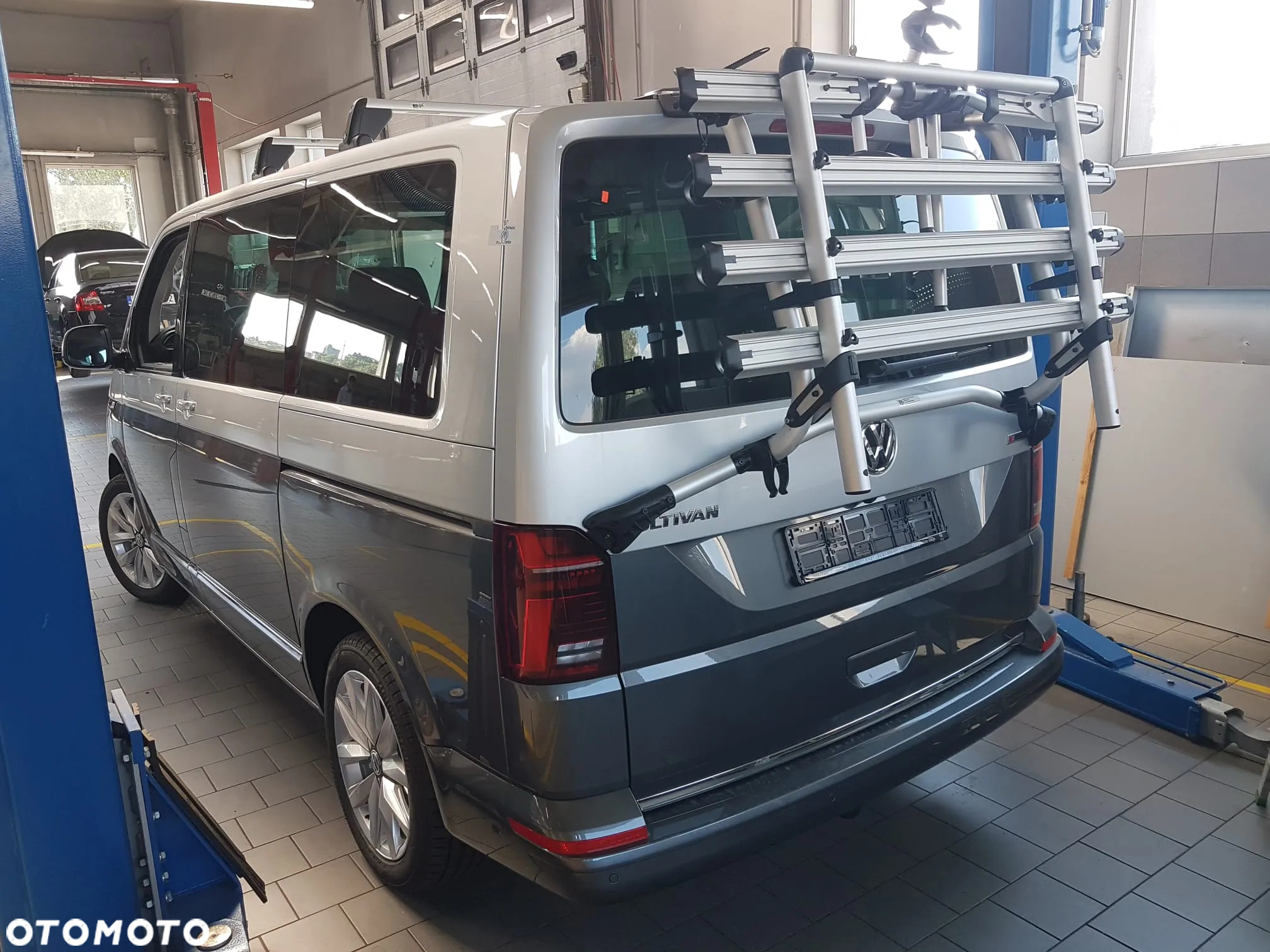 Volkswagen Multivan 6.1 2.0 TDI L1 Highline 4Motion DSG - 12