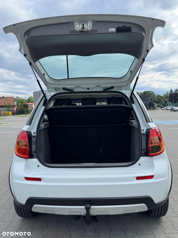 Suzuki SX4 1.6 VVT 4x4 Style - 8