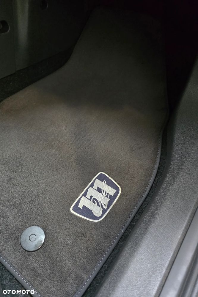 Opel Corsa 1.4 16V Innovation 110 Jahre - 15