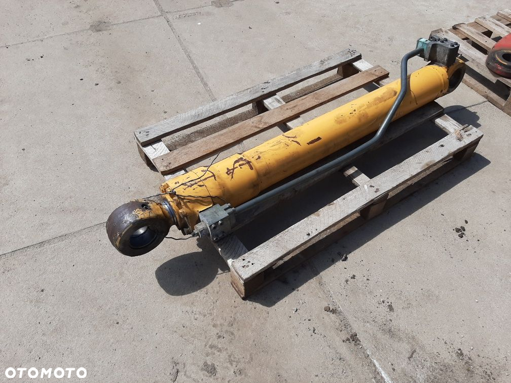 Siłownik hydrauliczny do łyżki koparka liebherr r 914 - 3