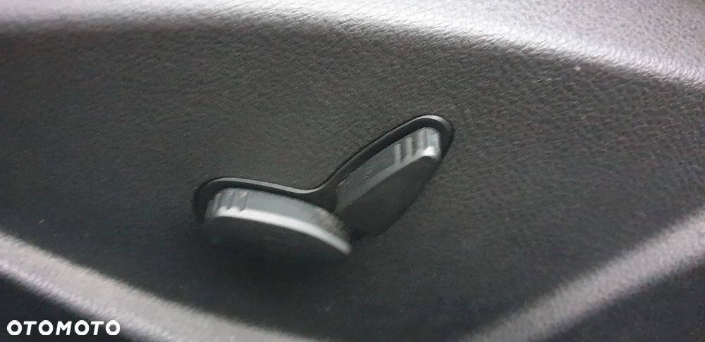 Ford Focus 2.0 TDCi DPF Titanium - 33