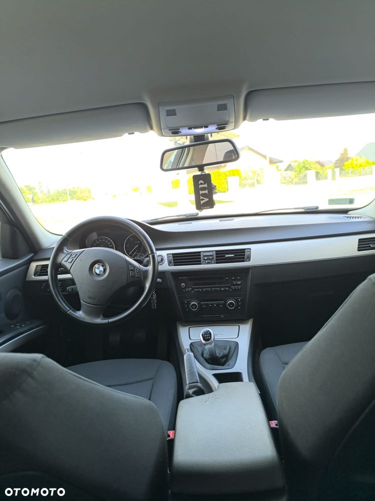 BMW Seria 3 316d - 13