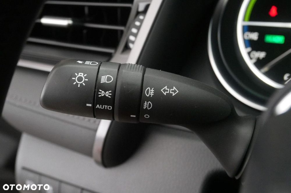 Toyota Camry 2.5 Hybrid Executive CVT - 31