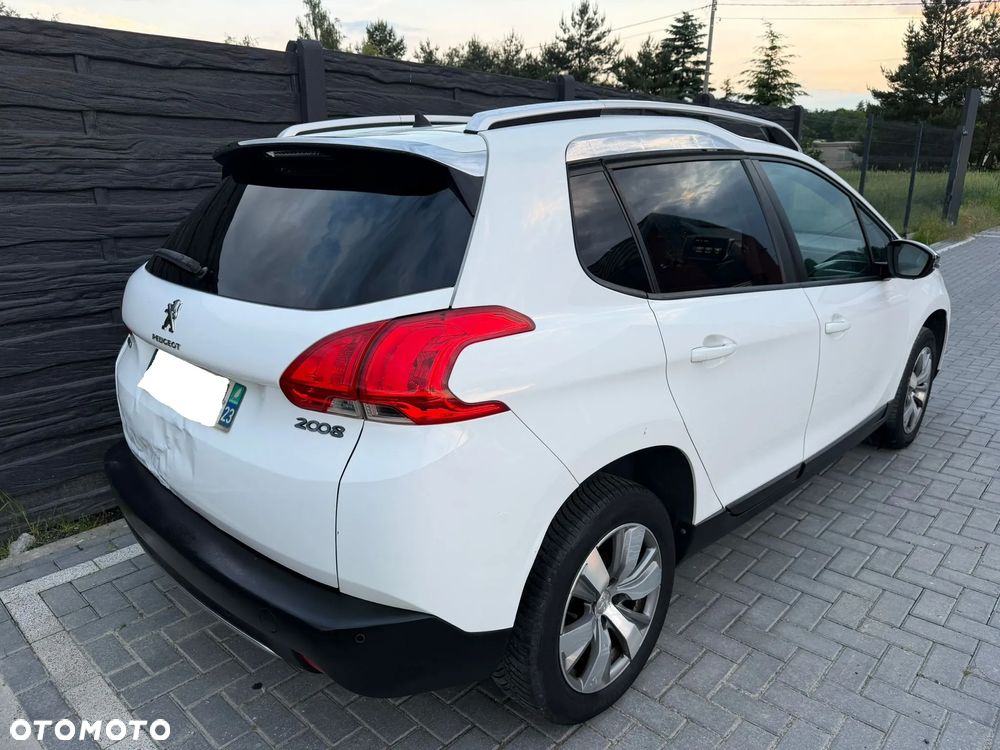 Peugeot 2008 1.6 BlueHDi Style - 37