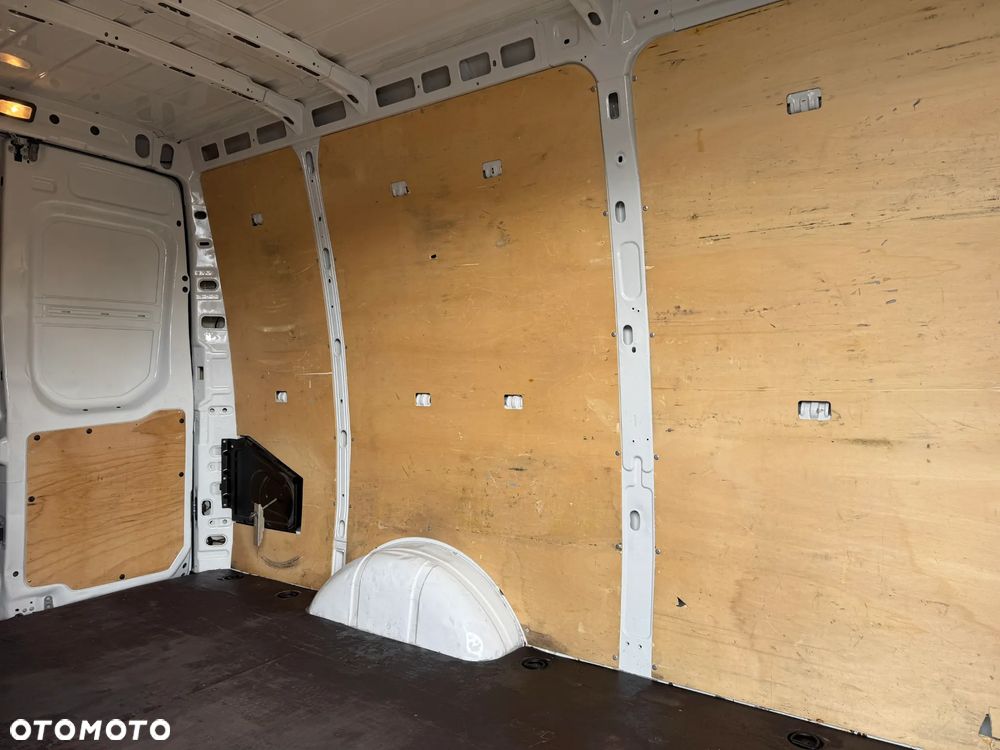 Iveco Daily L3H2 - 24