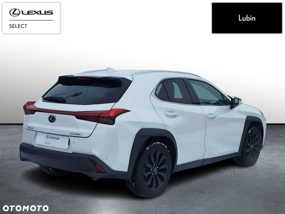 Lexus UX - 5