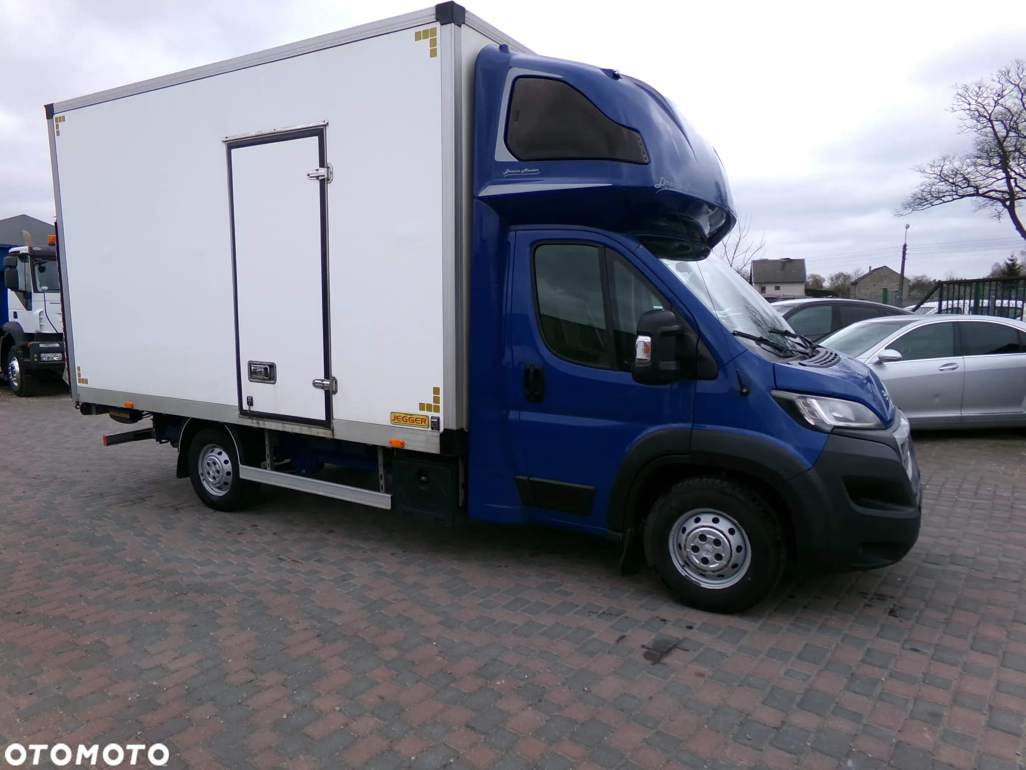 Peugeot boxer kontener z windą super stan - 7