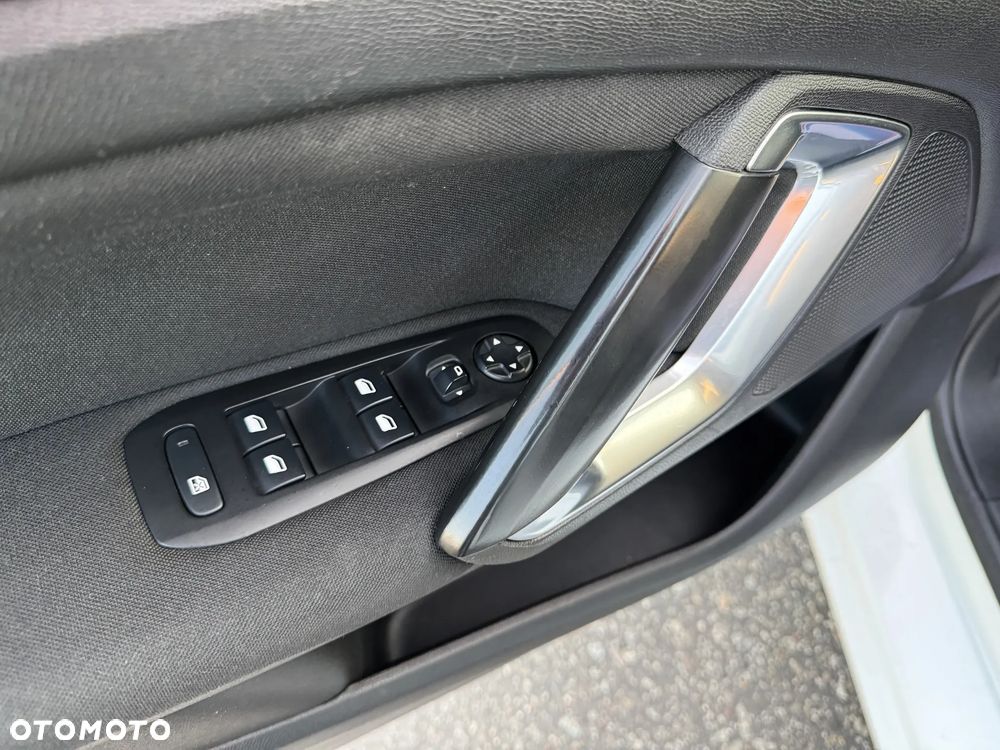 Peugeot 308 1.5 BlueHDi Business Line S&S - 28