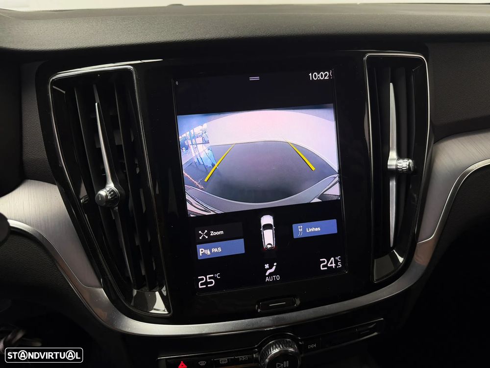 Volvo V60 2.0 B4 Momentum Plus Geartronic - 23