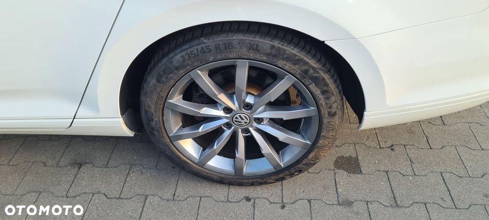 Volkswagen Passat 2.0 TDI SCR DSG Comfortline - 12
