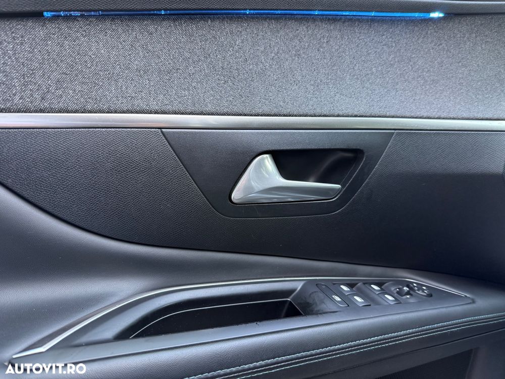 Peugeot 3008 PureTech 130 Stop & Start GPF EAT8 Crossway - 36