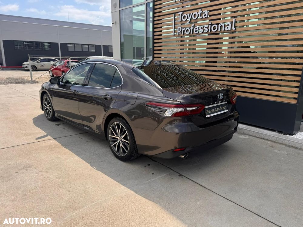 Toyota Camry 2.5 Exclusive - 8