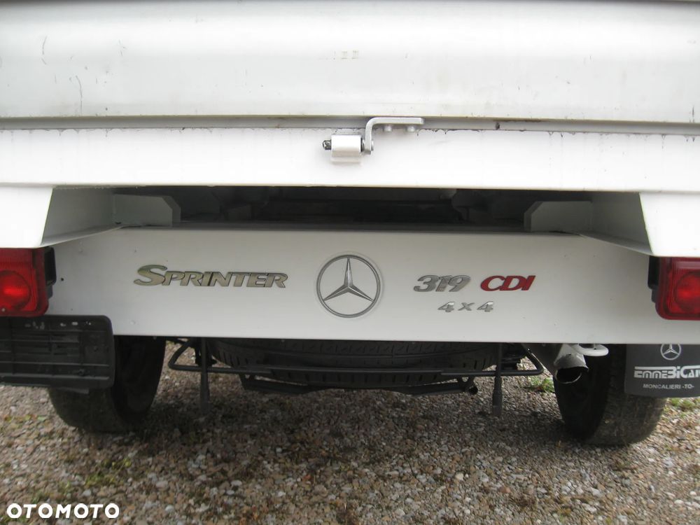 Mercedes-Benz SPRINTER 319cdi. 4 x 4. DOKA 7- OSÓB. - 2