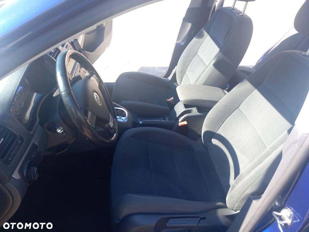 Volkswagen Golf 1.4 TSI DSG MATCH - 24