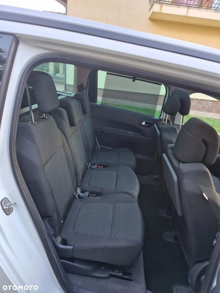 Peugeot 5008 1.6 THP Active - 15