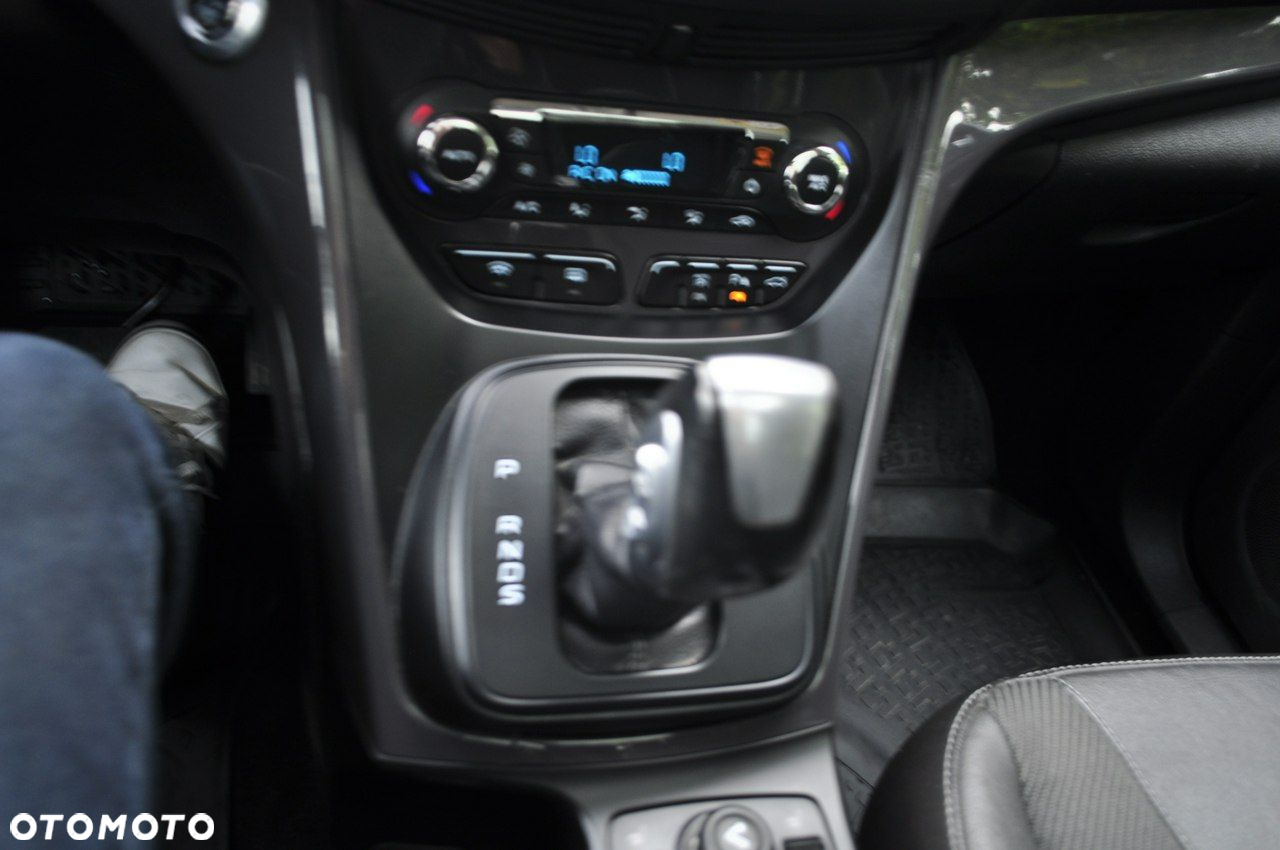 Ford Kuga 1.6 EcoBoost 4x4 Titanium - 10