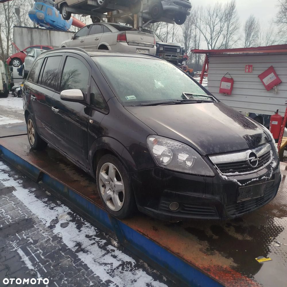 Opel Zafira B  na części . - 3