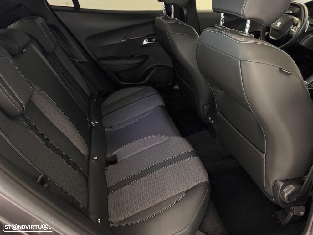 Peugeot 2008 1.5 BlueHDi Allure Pack EAT8 - 13