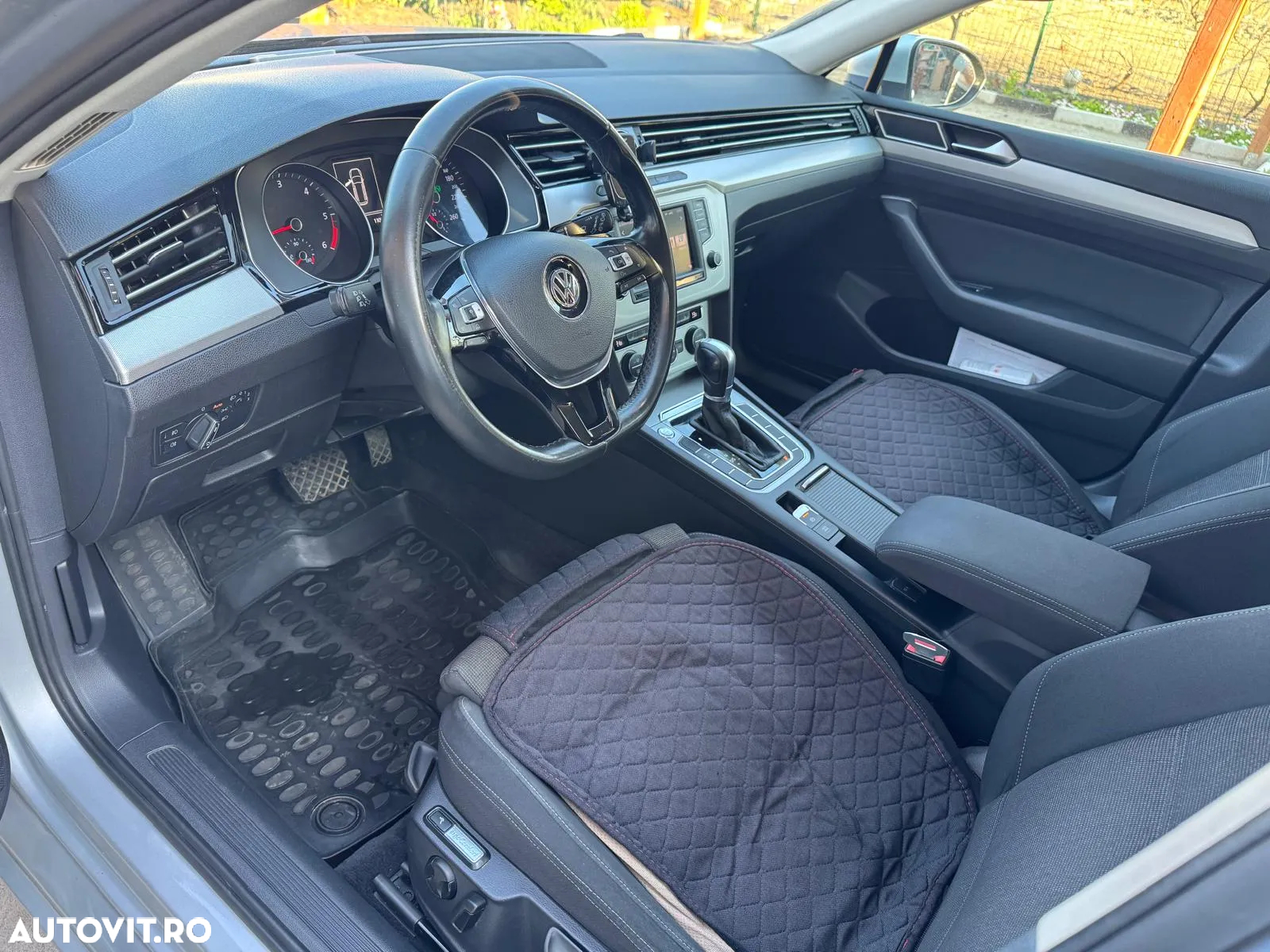 Volkswagen Passat Variant 2.0 TDI DSG Comfortline - 8