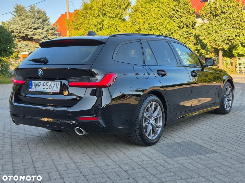 BMW Seria 3 330i Sport Line - 8