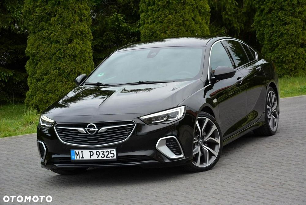 Opel Insignia 2.0 BiTurbo D 4x4 Automatik GSI - 2