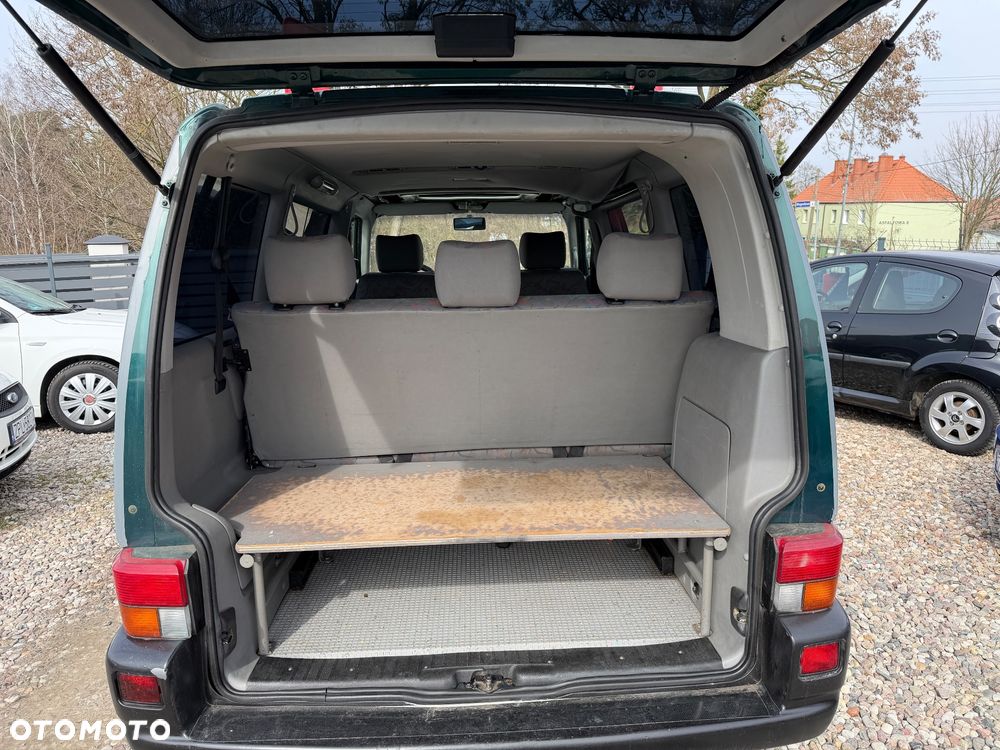 Volkswagen Multivan - 12