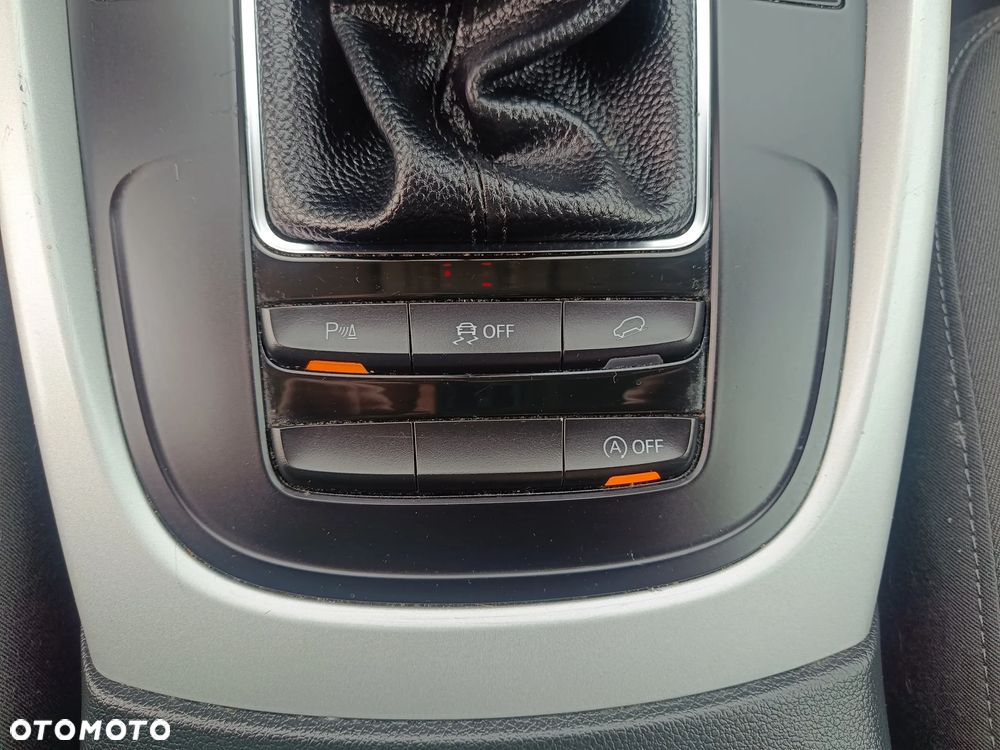 Audi Q5 2.0 TDI Quattro (clean diesel) - 27