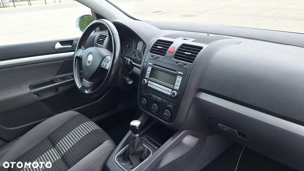 Volkswagen Golf 1.6 Trendline - 19