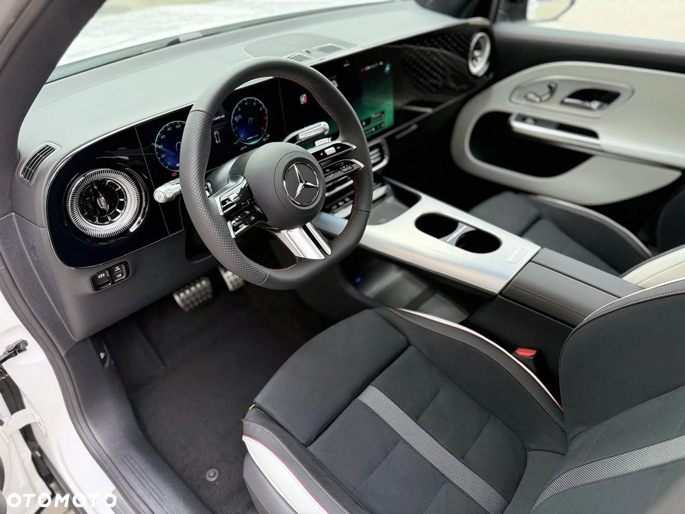 Mercedes-Benz GLB - 21