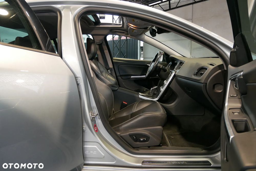 Volvo S60 T5 Geartronic - 9