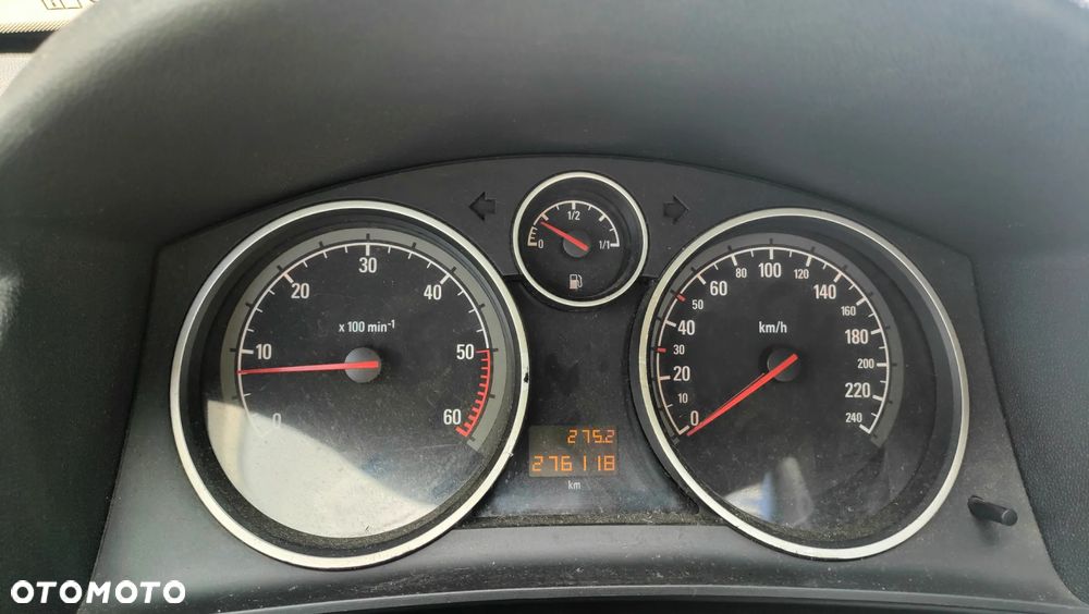 Opel Astra 1.9 CDTI DPF Cosmo - 5