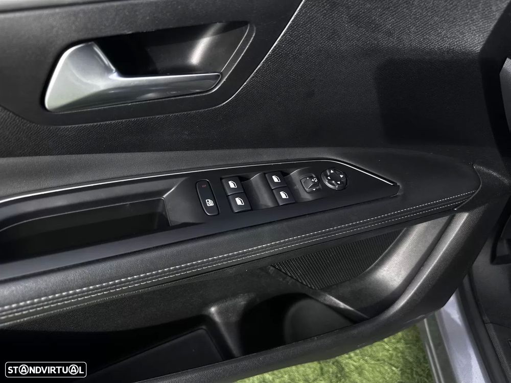 Peugeot 3008 PureTech 130 Stop & Start GPF EAT8 Allure - 30