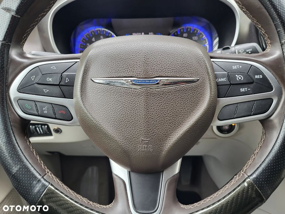 Chrysler Pacifica - 18