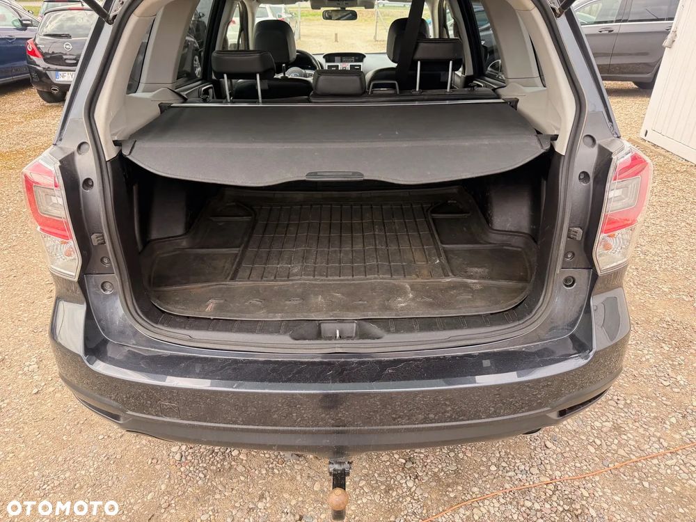 Subaru Forester 2.0 i Platinum Lineartronic - 18