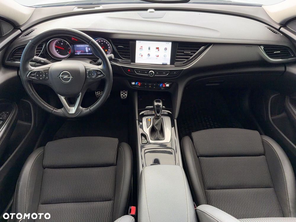 Opel Insignia - 21