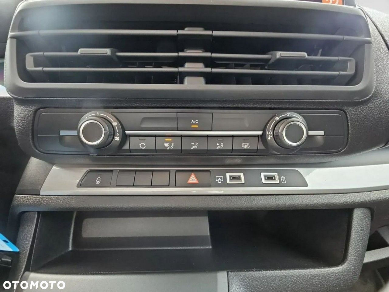 Opel Vivaro - 17