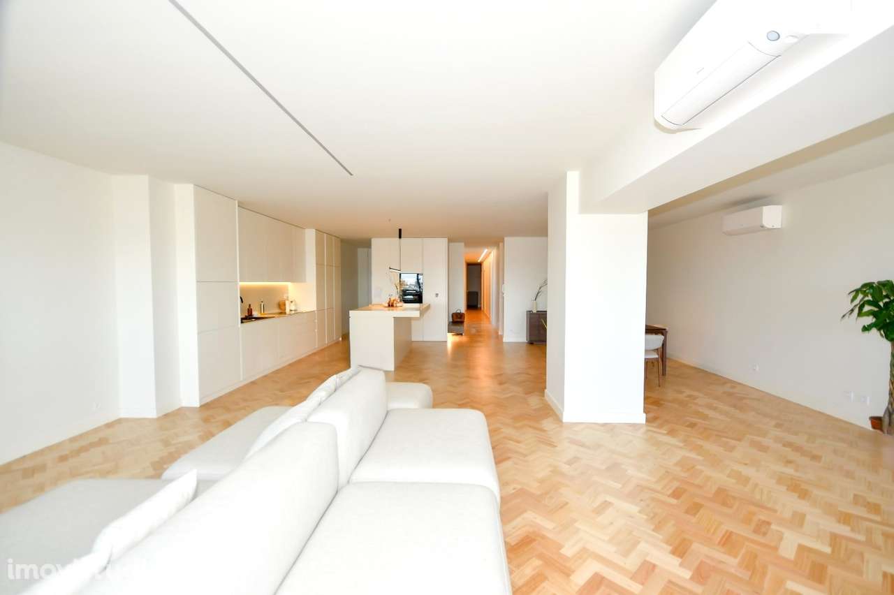 Apartamento T4 de Luxo com 3 frentes no Porto - Grande imagem: 2/33