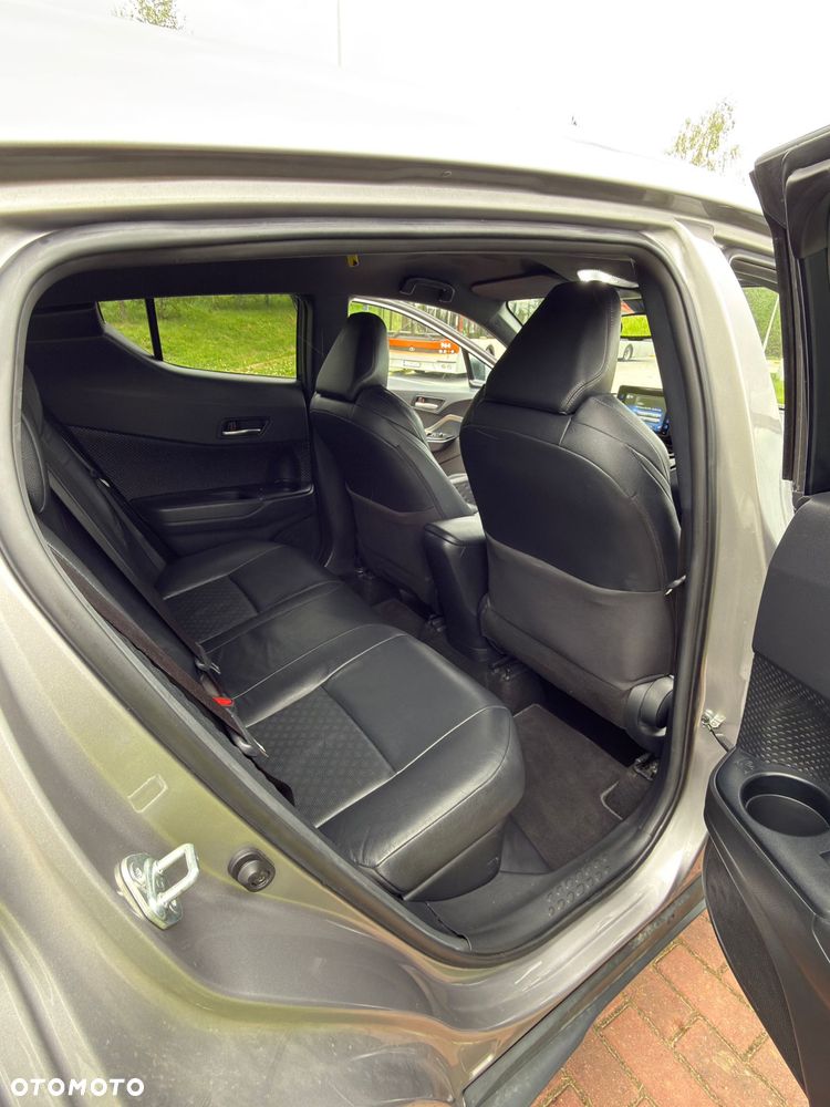 Toyota C-HR - 4