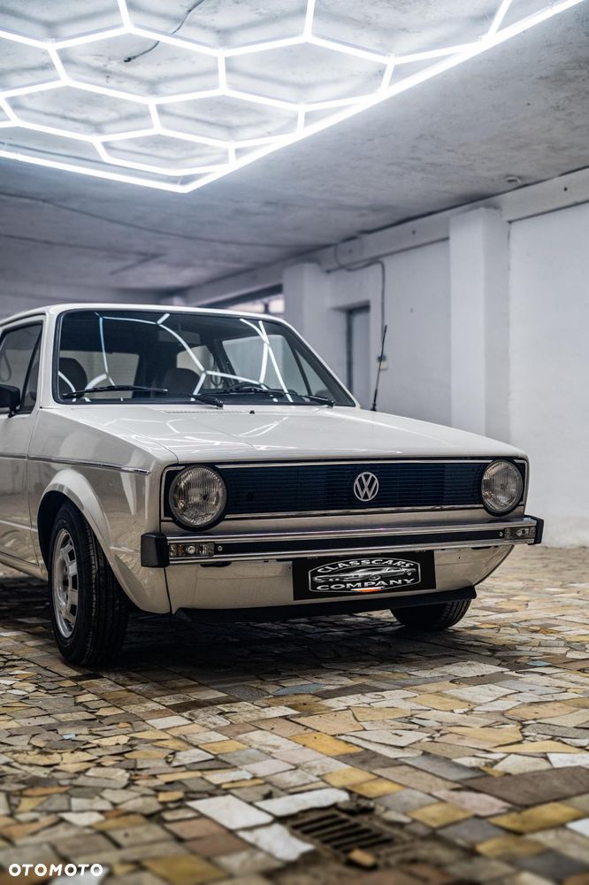 Volkswagen Golf - 8