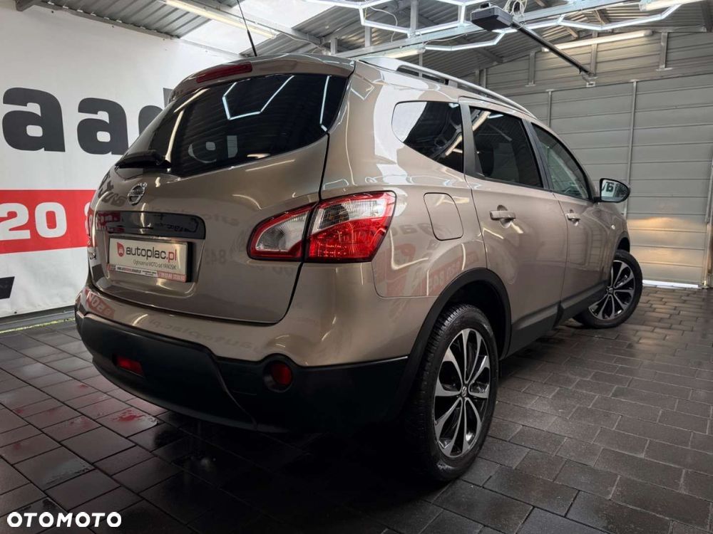 Nissan Qashqai+2 - 14
