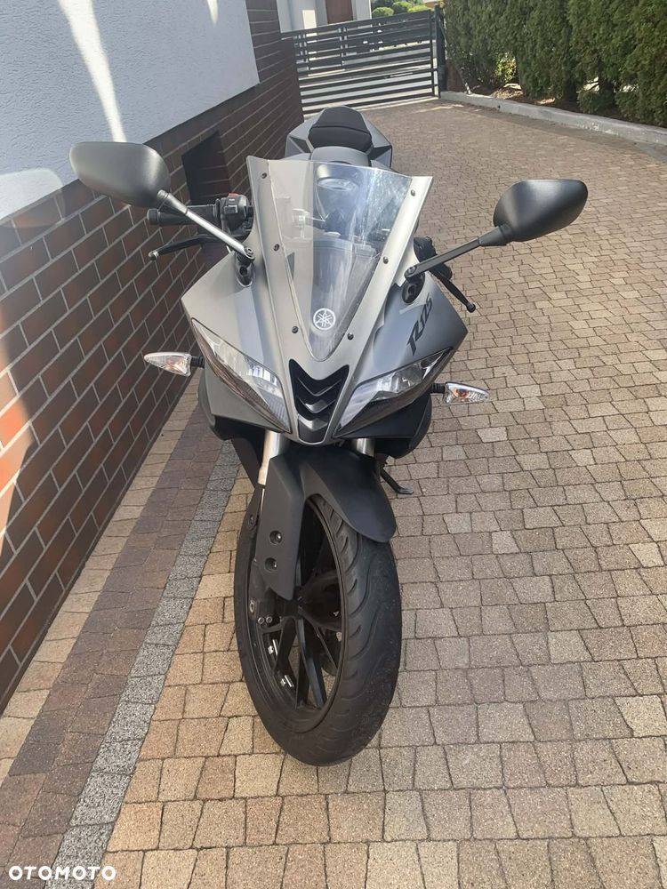 Yamaha YZF - 5