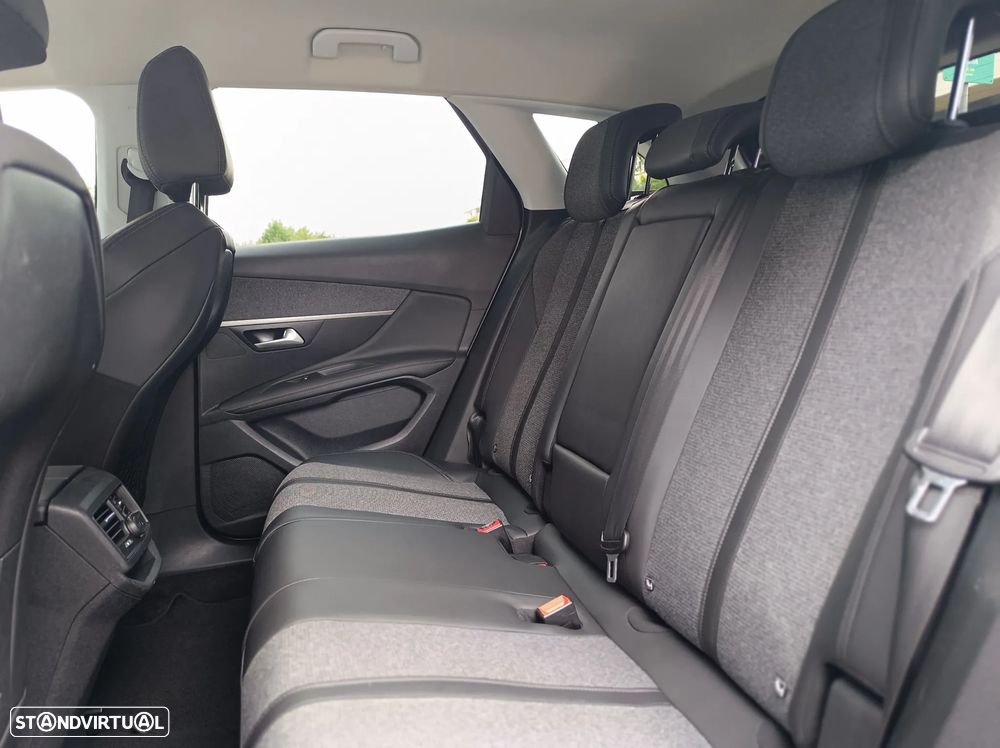 Peugeot 3008 1.5 BlueHDi Allure EAT8 - 7