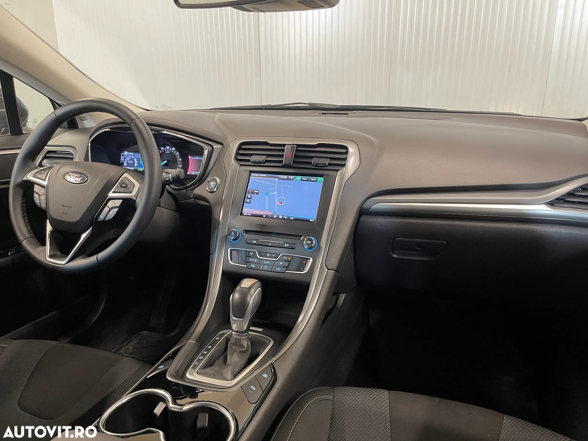 Ford Mondeo Vignale 2.0 Hybrid - 8