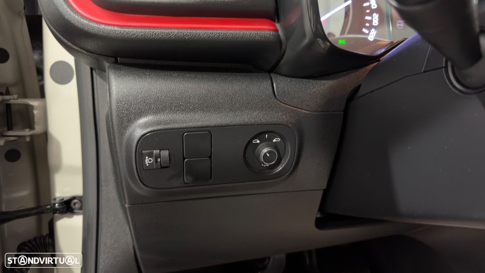 Citroën C3 Pure Tech Shine - 19