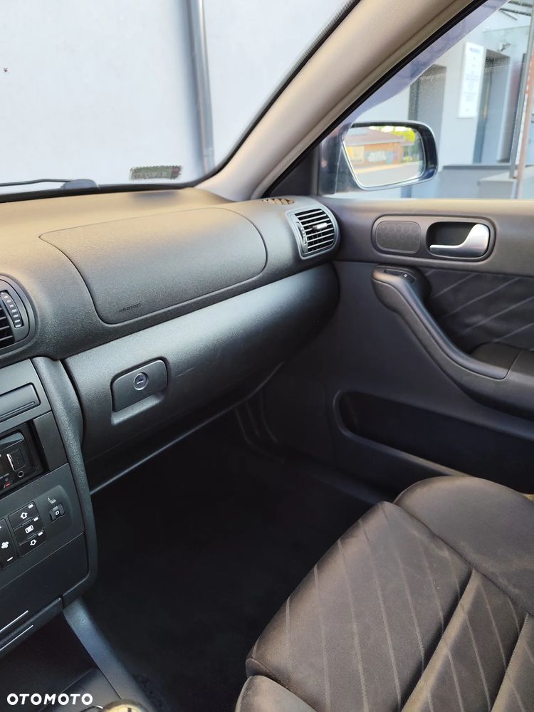 Audi A3 Sportback 1.6 Ambiente - 29
