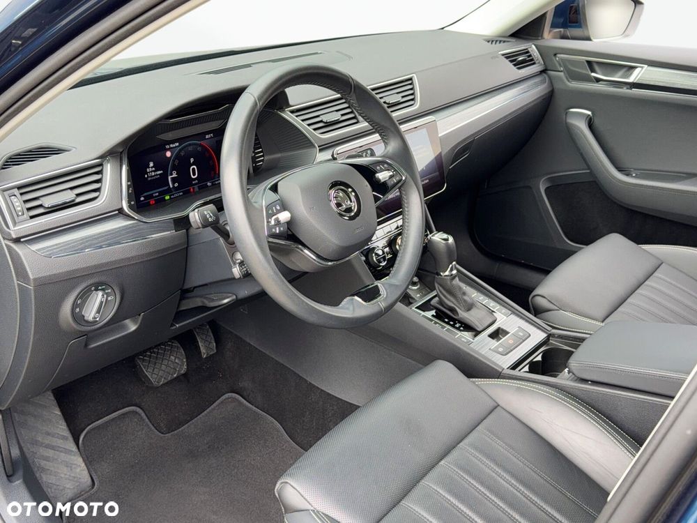 Skoda Superb 2.0 TDI SCR 4x4 Style DSG - 10