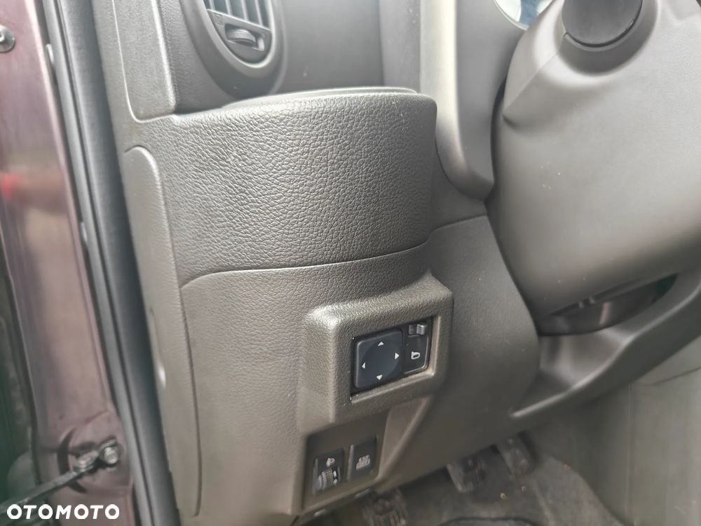 Nissan Cube - 10