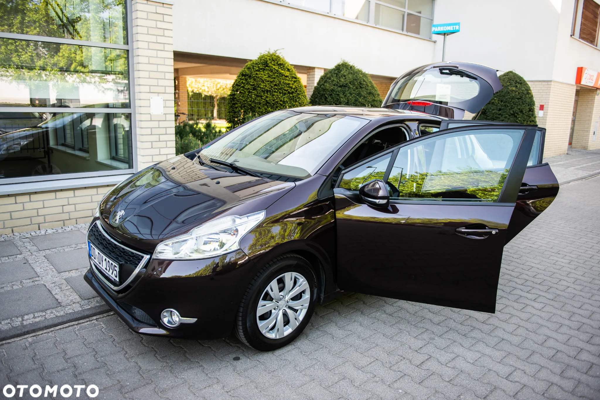 Peugeot 208 1.2 PureTech Allure - 8