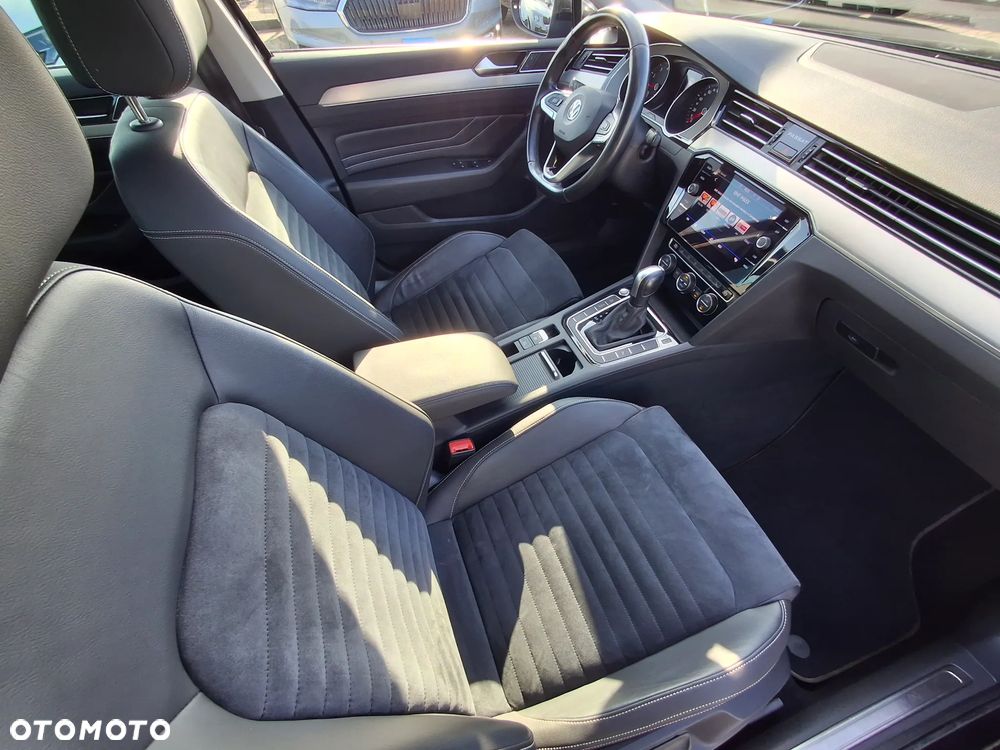 Volkswagen Passat 1.5 TSI EVO Elegance DSG - 12
